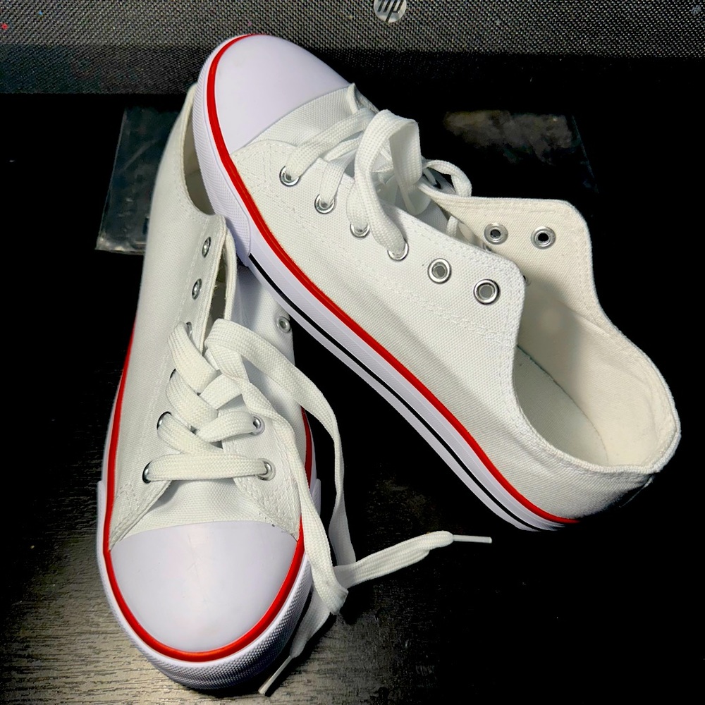 Womens Canvas Sneakers Low Top Lace Up Canvas Shoes Fashion Comfortable…